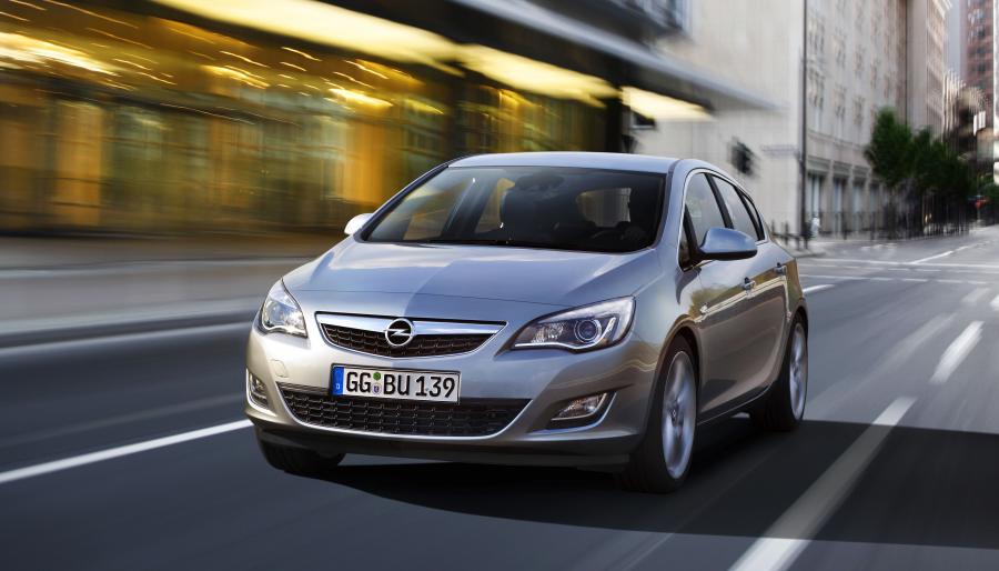  Opel Astra 5-Door 2009 года  (фото 40 из 170)